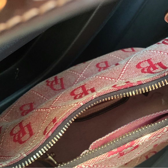 Pink Dooney and Bourgeois purse - Picture 5 of 5